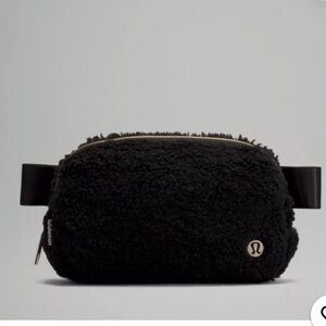 NWT lululemon Everywhere Belt Bag Fleece